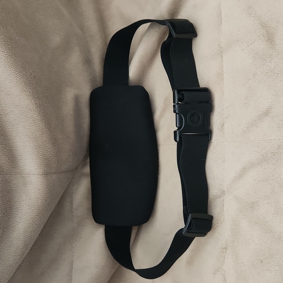 OAK & REED Work out Phone Carrier - Picture 2 of 4